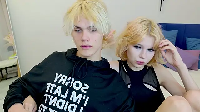 Snapshot of Bonnie_And_C1yde chatting on September 22, 2025, 5:04 pm Bonnie And C1yde online show from September 22, 2025, 5:04 pm