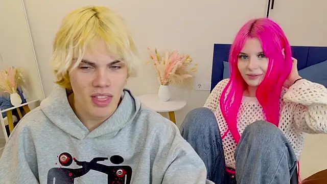 Snapshot of Bonnie_And_C1yde chatting on October 4, 2025, 5:11 pm Bonnie And C1yde online show from October 4, 2025, 5:11 pm