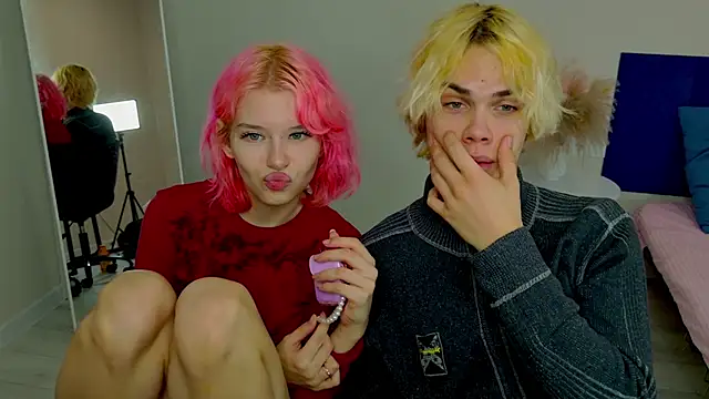 Snapshot of Bonnie_And_C1yde chatting on October 20, 2025, 5:13 pm Bonnie And C1yde online show from October 20, 2025, 5:13 pm