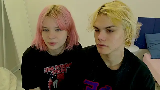 Snapshot of Bonnie_And_C1yde chatting on November 5, 2025, 5:13 pm Bonnie And C1yde online show from November 5, 2025, 5:13 pm