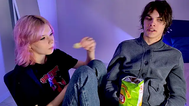 Snapshot of Bonnie_And_C1yde chatting on November 11, 2025, 5:24 pm Bonnie And C1yde online show from November 11, 2025, 5:24 pm