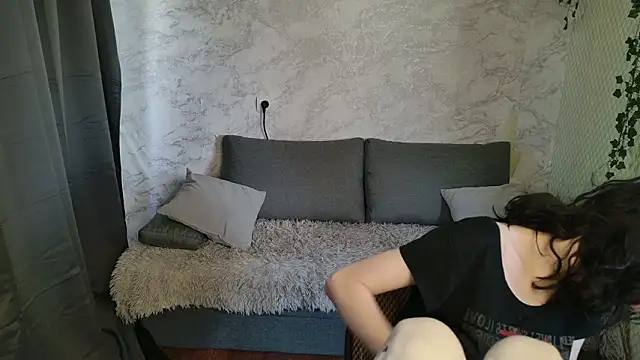 Bonnie And C1yde online show from March 18, 2026, 5:10 am