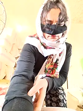 Snapshot of ezgi2545 chatting on October 15, 2025, 6:02 am ezgi2545 online show from October 15, 2025, 6:02 am