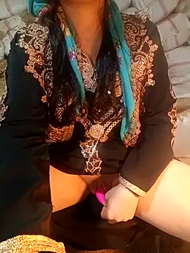 ezgi2545 online show from April 3, 2026, 10:02 am