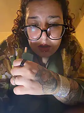 Snapshot of chiaretta_loveit chatting on November 11, 2025, 9:26 pm chiaretta loveit online show from November 11, 2025, 9:26 pm