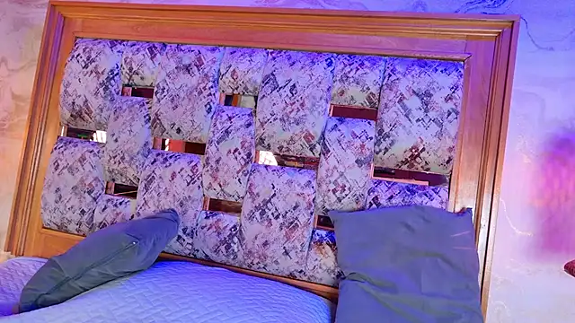 julyana mendez online show from October 20, 2025, 7:25 pm