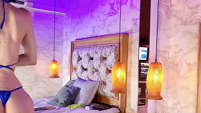 julyana mendez online show from November 5, 2025, 7:36 pm