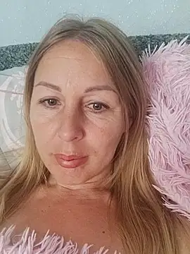 Snapshot of LunaSugarX chatting on September 26, 2025, 9:46 am LunaSugarX online show from September 26, 2025, 9:46 am