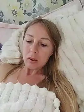 Snapshot of LunaSugarX chatting on September 30, 2025, 9:25 am LunaSugarX online show from September 30, 2025, 9:25 am