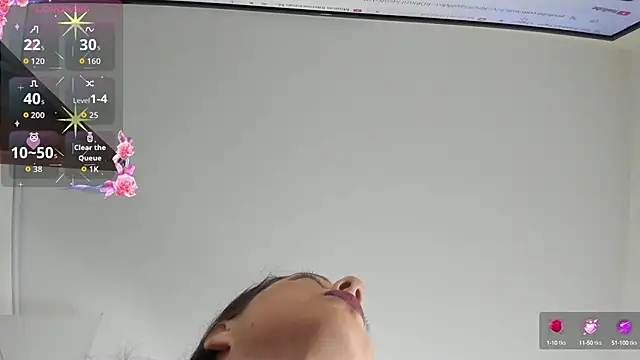 Snapshot of Katia_gh chatting on October 15, 2025, 11:32 am Katia gh online show from October 15, 2025, 11:32 am