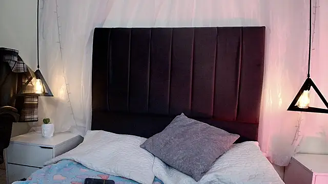 Snapshot of Katia_gh chatting on April 7, 2026, 3:18 am Katia gh online show from April 7, 2026, 3:18 am