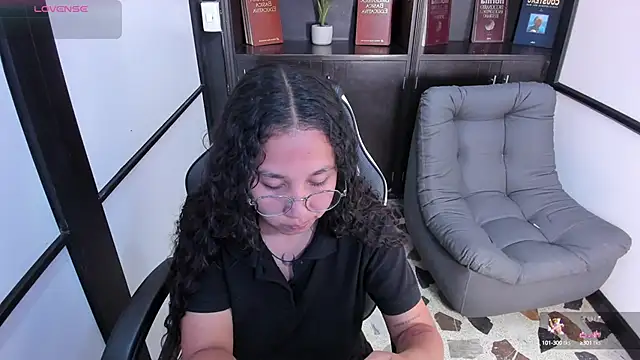 Noahsmitth  online show from September 26, 2025, 5:11 am