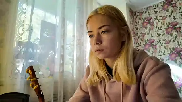 Witching Moon online show from September 30, 2025, 7:02 am