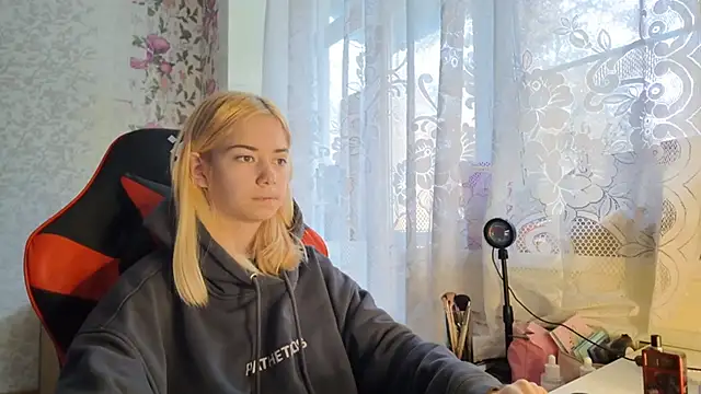 Witching Moon online show from October 9, 2025, 7:17 am