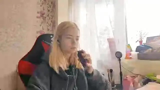 Witching Moon online show from October 14, 2025, 7:31 am