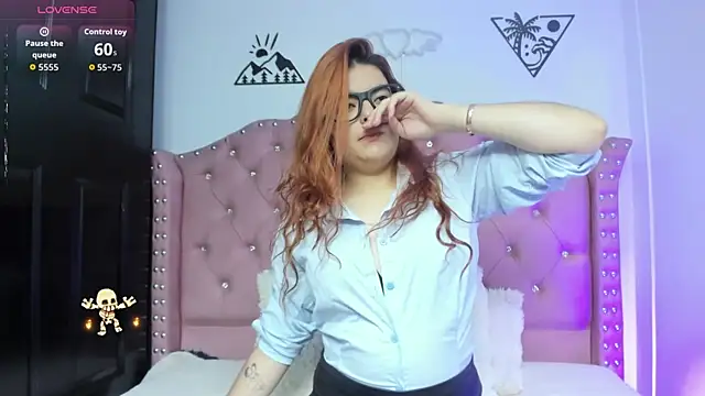 Lila Cox online show from October 8, 2025, 11:19 am