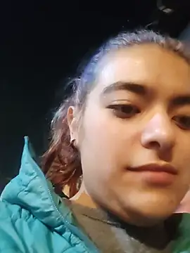 Lila Cox online show from October 28, 2025, 2:37 am