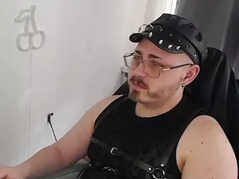 FabianKinky online show from October 21, 2025, 12:28 pm