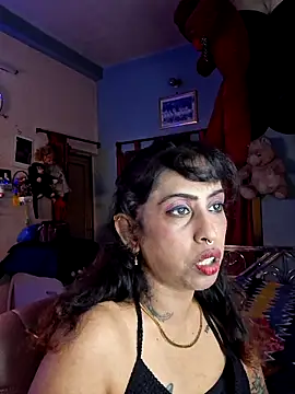 Snapshot of Love_Beauty01 chatting on June 11, 2026, 6:28 pm Love Beauty01 online show from June 11, 2026, 6:28 pm