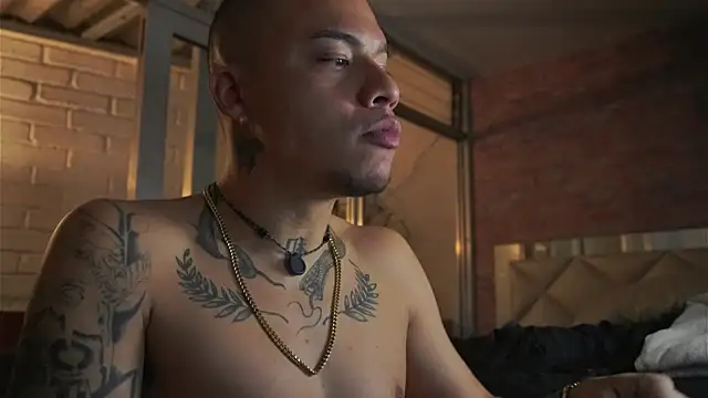 AlphaMasterXxx online show from May 10, 2026, 12:49 am