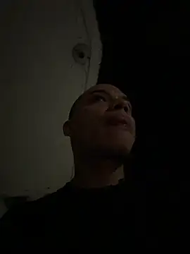 AlphaMasterXxx online show from May 13, 2026, 5:38 am