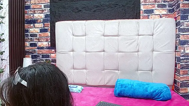 mikaela303av online show from October 13, 2025, 3:39 am