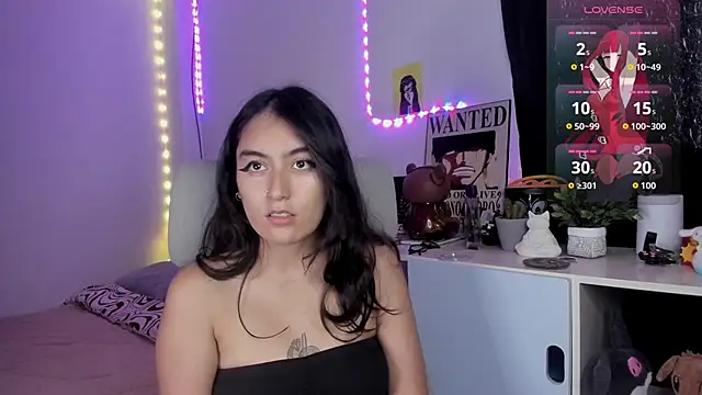 namiiwhite online show from October 26, 2025, 5:41 pm