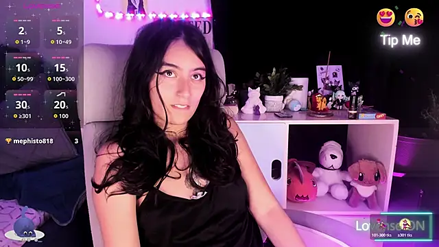 namiiwhite online show from November 9, 2025, 10:52 pm