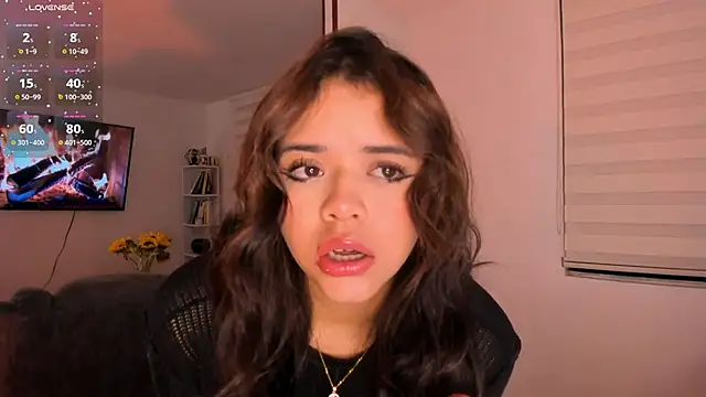 NikaVelvet1 online show from November 24, 2025, 11:37 pm