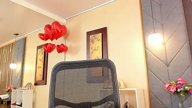 Snapshot of OliviGrace chatting on December 17, 2025, 10:16 pm OliviGrace online show from December 17, 2025, 10:16 pm