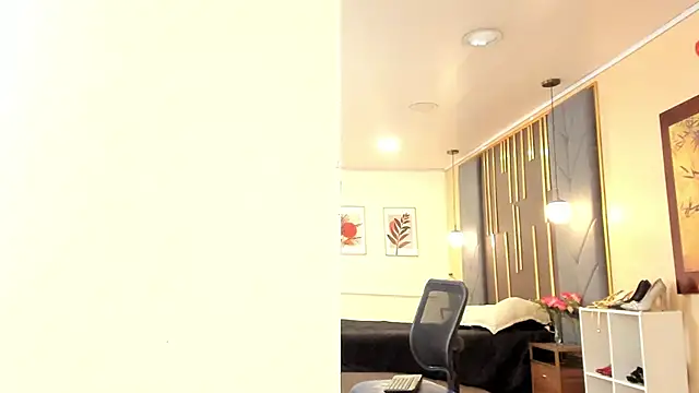 Snapshot of OliviGrace chatting on February 12, 2026, 9:32 pm OliviGrace online show from February 12, 2026, 9:32 pm