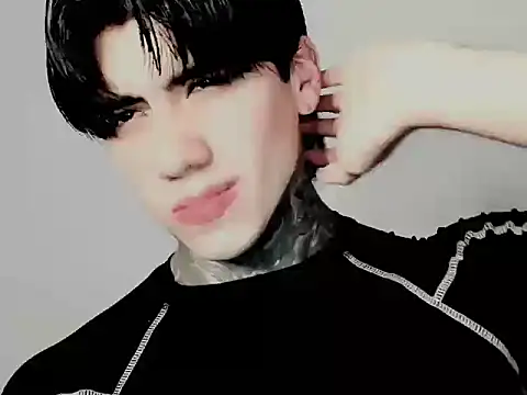 Alex bdsmz online show from November 26, 2025, 12:22 am