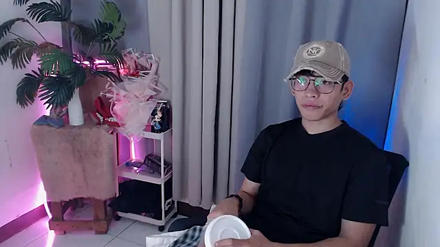 pinkcock froi2305 online show from March 23, 2026, 5:11 am