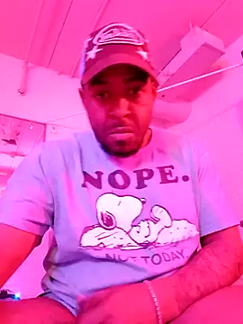 Snapshot of Nuttygmarley chatting on November 28, 2025, 1:47 pm Nuttygmarley online show from November 28, 2025, 1:47 pm