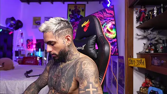 logan hugh8 online show from March 9, 2026, 4:44 pm