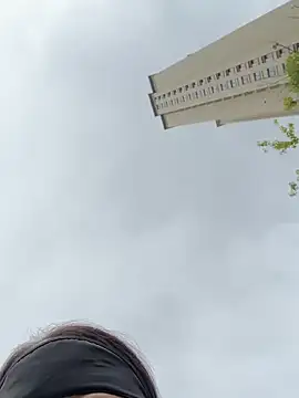 coco-o online show from September 24, 2025, 2:48 am