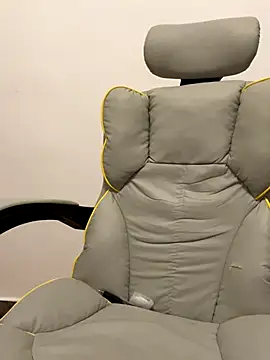 coco-o online show from September 27, 2025, 3:28 pm