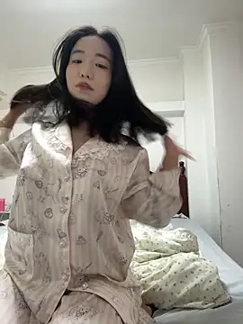 luluya1314 online show from June 14, 2026, 5:53 am