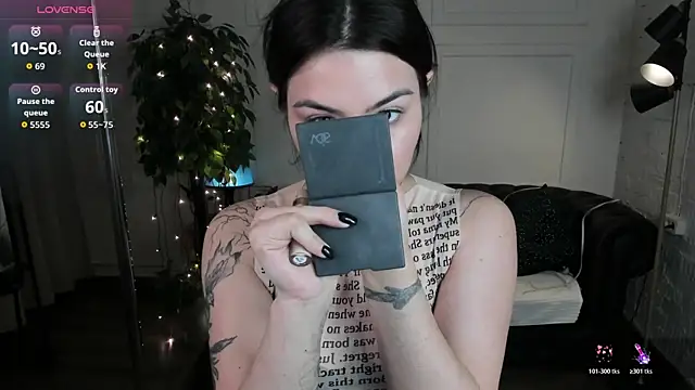 Dark Moni online show from April 1, 2026, 2:45 am