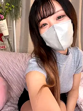 emiiiii1001 online show from September 27, 2025, 1:16 pm