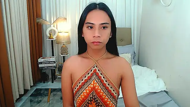 scarlet smith7 online show from February 19, 2026, 9:44 pm