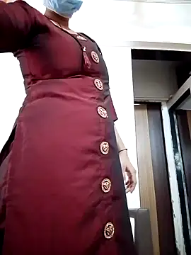 Snapshot of Love_Foreverr12 chatting on October 13, 2025, 4:45 am Love Foreverr12 online show from October 13, 2025, 4:45 am