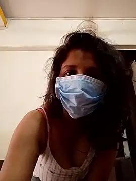 Snapshot of Love_Foreverr12 chatting on October 17, 2025, 4:48 am Love Foreverr12 online show from October 17, 2025, 4:48 am