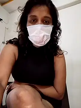 Snapshot of Love_Foreverr12 chatting on November 3, 2025, 7:20 am Love Foreverr12 online show from November 3, 2025, 7:20 am