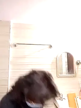 Snapshot of Love_Foreverr12 chatting on November 15, 2025, 11:18 am Love Foreverr12 online show from November 15, 2025, 11:18 am