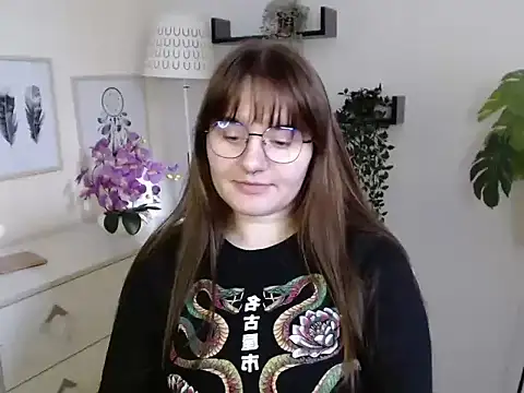 Snapshot of Julie_Diamond chatting on October 22, 2025, 12:27 pm Julie Diamond online show from October 22, 2025, 12:27 pm