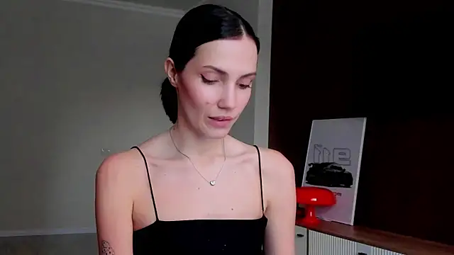 Snapshot of AdeleShinemm chatting on November 14, 2025, 9:41 am AdeleShinemm online show from November 14, 2025, 9:41 am