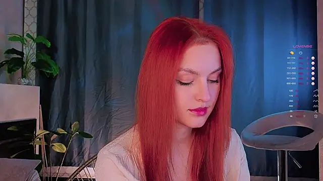 Snapshot of GildedKitten chatting on November 7, 2025, 6:30 pm GildedKitten online show from November 7, 2025, 6:30 pm