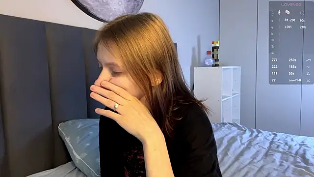 EllieDream online show from September 29, 2025, 7:02 am