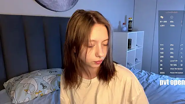 EllieDream online show from November 7, 2025, 7:08 am